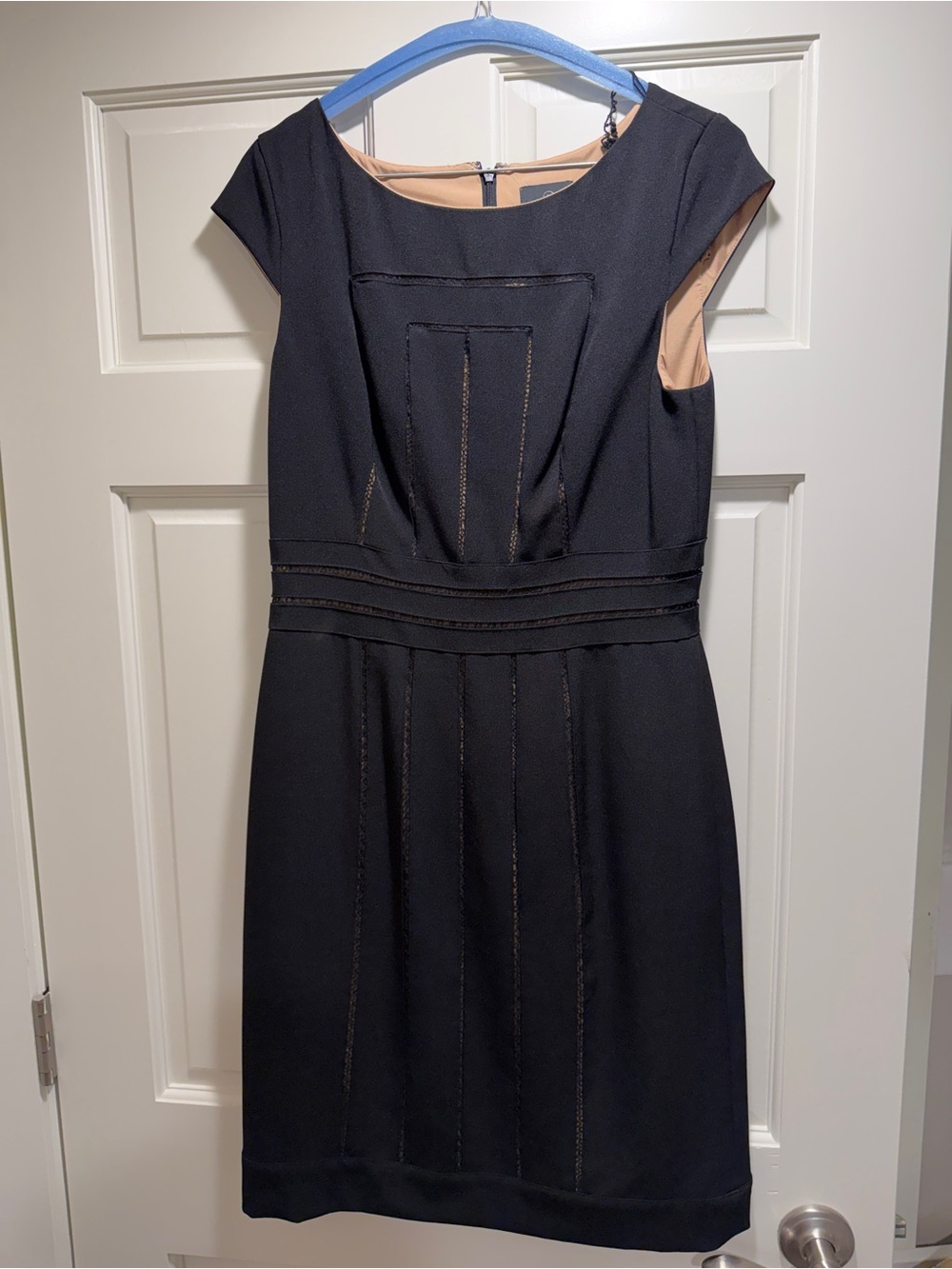 Adrianna Papell Black Cap-Sleeve Sheath Dress